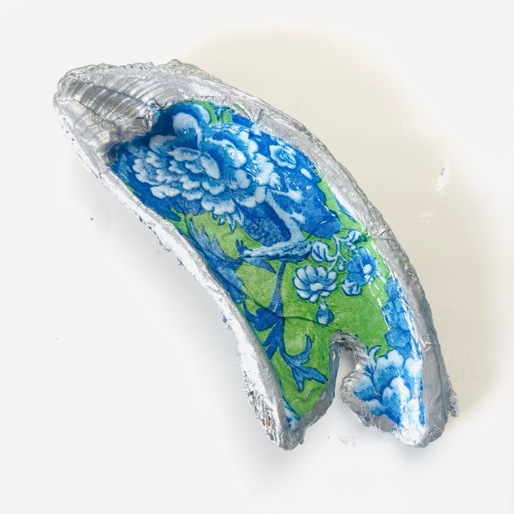 Handmade Oyster Shell Trinket Dish W/ Green and Blue Floral Decoupage Design - Picture 4 of 7